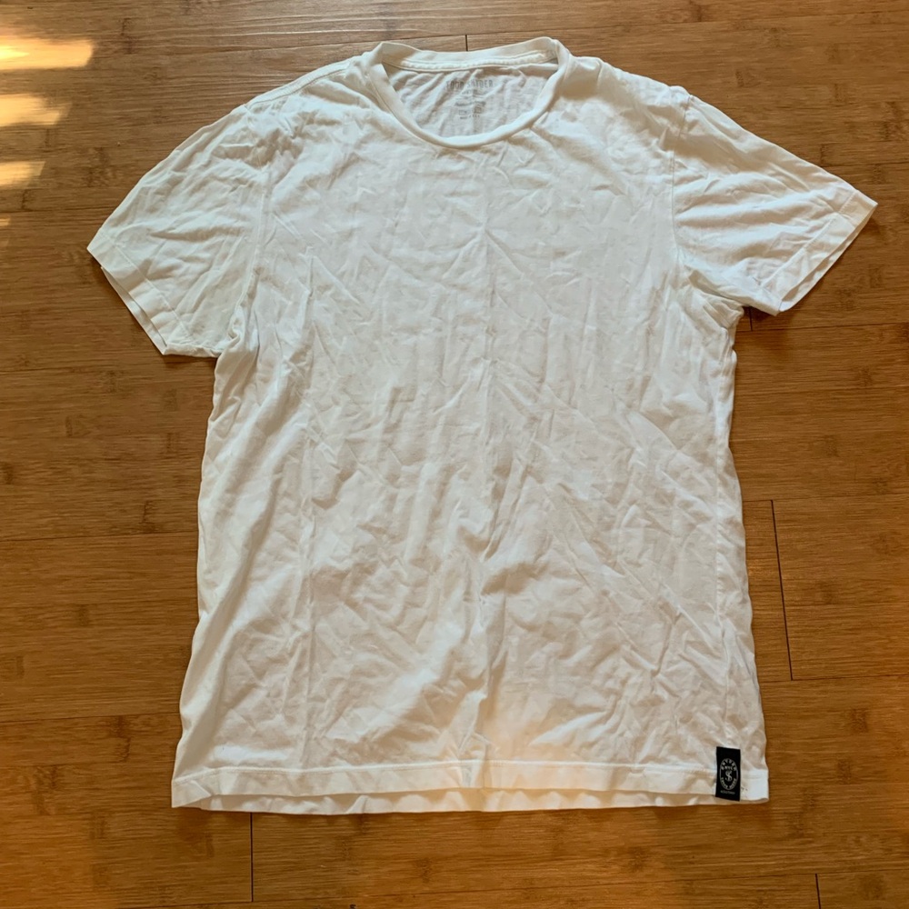 Todd Snyder white short sleeve tee